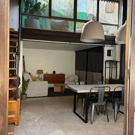 Vakantiehuis Maison Loft Romantique Centre Village *