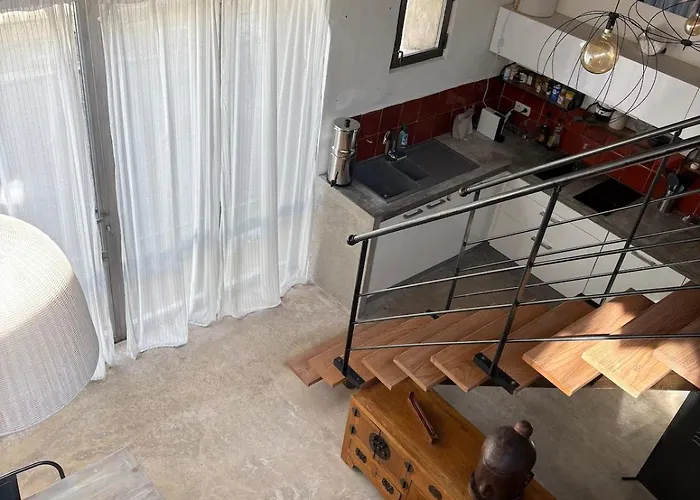 度假居 Maison Loft Romantique Centre Village Saint-Laurent-dʼAigouze